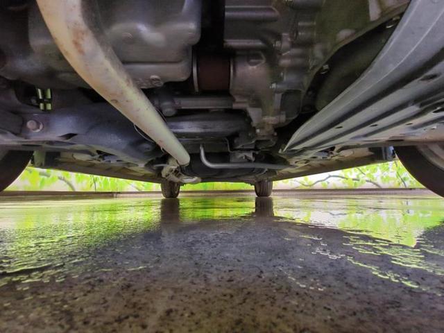 N-BOXカスタム G・ターボLパッケージ2トーンカラースタイル 新品タイヤ/保証書/社外 ナビ/シティーブレーキアクティブシステム(ホンダ)/両側電動スライドドア/ヘッドランプ HID/ETC/EBD付ABS/横滑り防止装置/クルーズコントロール バックカメラ(55枚目)