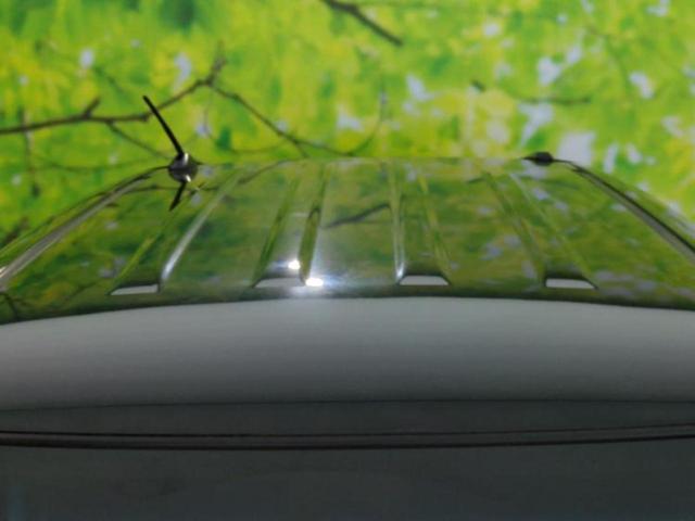 N-BOXカスタム G・ターボLパッケージ2トーンカラースタイル 新品タイヤ/保証書/社外 ナビ/シティーブレーキアクティブシステム(ホンダ)/両側電動スライドドア/ヘッドランプ HID/ETC/EBD付ABS/横滑り防止装置/クルーズコントロール バックカメラ(56枚目)