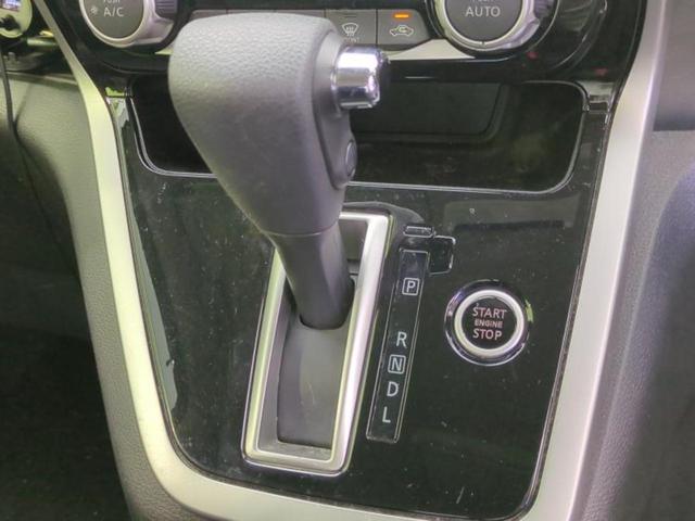 セレナ ハイウェイスター 新品タイヤ/保証書/純正 9インチ SDナビ/フリップダウンモニター 純正 11インチ/衝突安全装置/両側電動スライドドア/アラウンドビューモニター/車線逸脱防止支援システム 衝突被害軽減システム(15枚目)