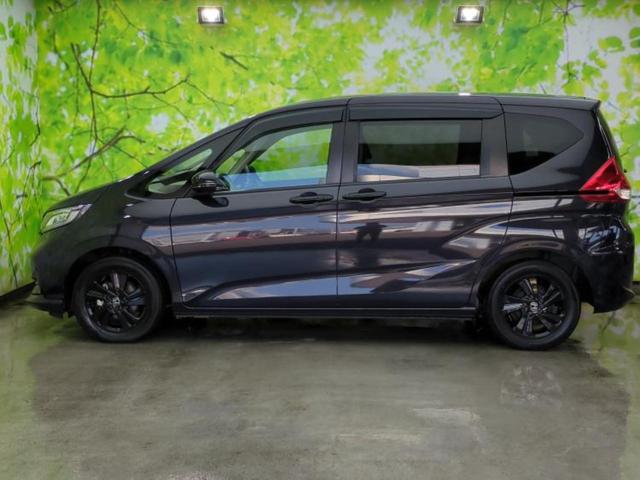 フリード Ｇブラックスタイル　新品タイヤ／保証書／純正　９インチ　メモリーナビ／ホンダセンシング／両側電動スライドドア／シートヒーター　前席／車線逸脱防止支援システム／パーキングアシスト　バックガイド　衝突被害軽減システム　禁煙車（2枚目）