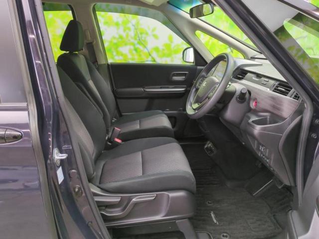 フリード Ｇブラックスタイル　新品タイヤ／保証書／純正　９インチ　メモリーナビ／ホンダセンシング／両側電動スライドドア／シートヒーター　前席／車線逸脱防止支援システム／パーキングアシスト　バックガイド　衝突被害軽減システム　禁煙車（5枚目）