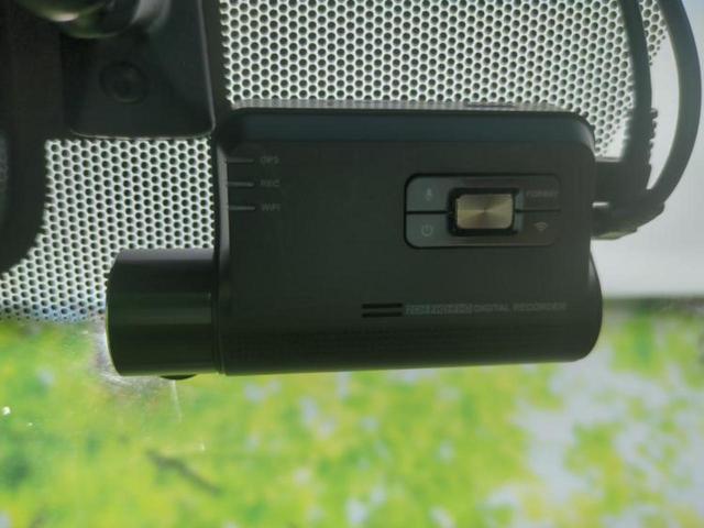 フリード Ｇブラックスタイル　新品タイヤ／保証書／純正　９インチ　メモリーナビ／ホンダセンシング／両側電動スライドドア／シートヒーター　前席／車線逸脱防止支援システム／パーキングアシスト　バックガイド　衝突被害軽減システム　禁煙車（13枚目）