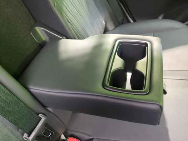 国産車から輸入車まで多様なお客様のニーズのお応えできるように、全国規模で豊富な在庫展開！車のことならＷＥＣＡＲＳへ！