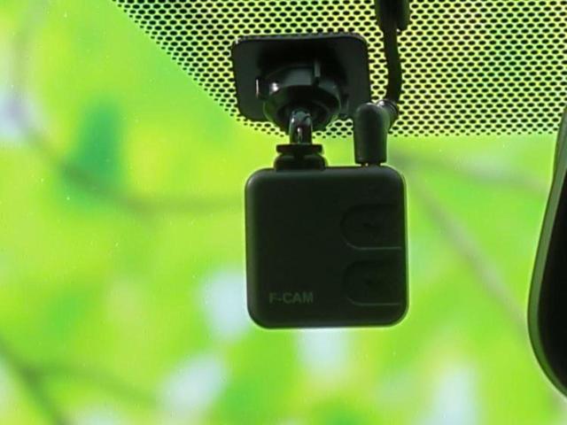 ヴォクシー ハイブリッドＳ－Ｚ　モデリスタエアロ／保証書／ディスプレイオーディオ＋ナビ１０．５インチ／フリップダウンモニター　純正　１３．２インチ／デジタルインナーミラー／トヨタセーフティセンス／両側電動スライドドア　フルエアロ（13枚目）