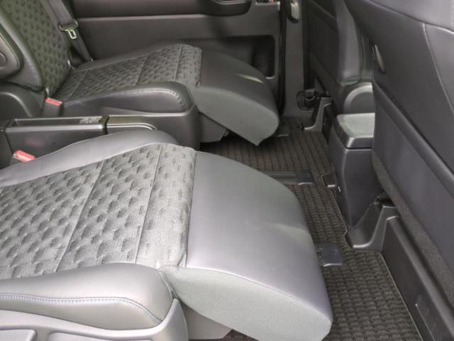 ヴォクシー ハイブリッドＳ－Ｚ　モデリスタエアロ／保証書／ディスプレイオーディオ＋ナビ１０．５インチ／フリップダウンモニター　純正　１３．２インチ／デジタルインナーミラー／トヨタセーフティセンス／両側電動スライドドア　フルエアロ（28枚目）