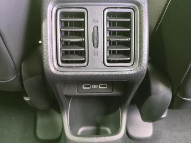 ＷＥＣＡＲＳの展示場では実際に見て、触ってお車をお選びいただけます！知識の豊富な営業スタッフが様々なカーライフをご提案いたします！