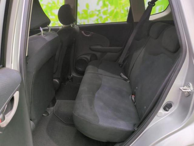 フィット １３Ｇ・スマートセレクションファインスタイル　保証書／社外　ＨＤＤナビ／ＥＴＣ／ＥＢＤ付ＡＢＳ／バックモニター／フルセグＴＶ／ＤＶＤ／禁煙車／エアバッグ　運転席／エアバッグ　助手席／パワーウインドウ／キーレスエントリー／オートエアコン　ＤＶＤ再生（8枚目）