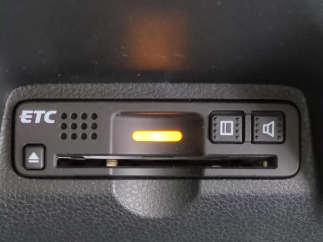 フィット １３Ｇ・スマートセレクションファインスタイル　保証書／社外　ＨＤＤナビ／ＥＴＣ／ＥＢＤ付ＡＢＳ／バックモニター／フルセグＴＶ／ＤＶＤ／禁煙車／エアバッグ　運転席／エアバッグ　助手席／パワーウインドウ／キーレスエントリー／オートエアコン　ＤＶＤ再生（28枚目）