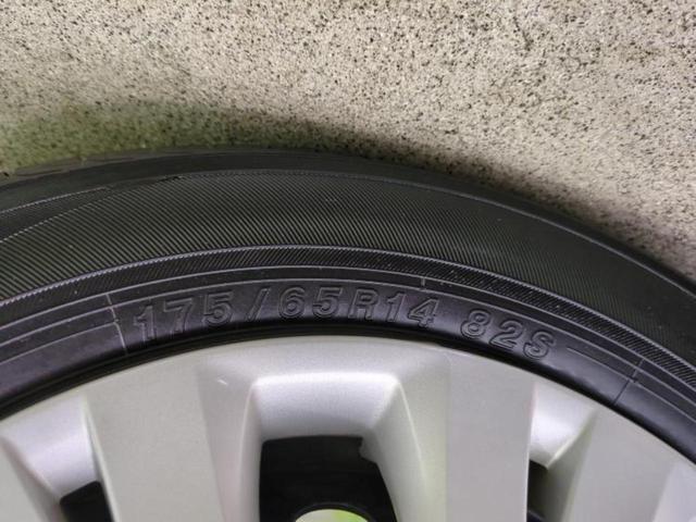 フィット １３Ｇ・スマートセレクションファインスタイル　保証書／社外　ＨＤＤナビ／ＥＴＣ／ＥＢＤ付ＡＢＳ／バックモニター／フルセグＴＶ／ＤＶＤ／禁煙車／エアバッグ　運転席／エアバッグ　助手席／パワーウインドウ／キーレスエントリー／オートエアコン　ＤＶＤ再生（50枚目）