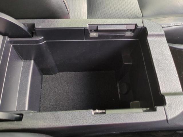 ハリアー エレガンス　新品タイヤ／モデリスタエアロ／社外　９インチ　ＳＤナビ／シートヒーター　前席／シート　フルレザー／ヘッドランプ　ＨＩＤ／Ｂｌｕｅｔｏｏｔｈ接続／ＥＴＣ／ＥＢＤ付ＡＢＳ／横滑り防止装置　革シート（38枚目）