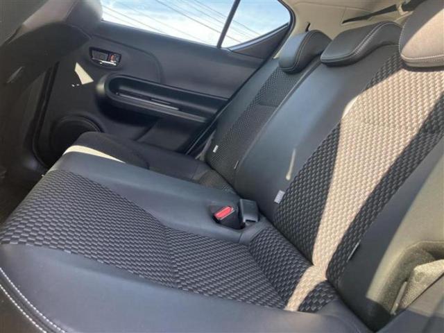 アクア クロスオーバー　新品タイヤ／保証書／純正　９インチ　ＳＤナビ／衝突安全装置／車線逸脱防止支援システム／シート　ハーフレザー／ヘッドランプ　ＬＥＤ／Ｂｌｕｅｔｏｏｔｈ接続／ＥＴＣ／ＥＢＤ付ＡＢＳ／横滑り防止装置（6枚目）