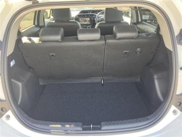 アクア クロスオーバー　新品タイヤ／保証書／純正　９インチ　ＳＤナビ／衝突安全装置／車線逸脱防止支援システム／シート　ハーフレザー／ヘッドランプ　ＬＥＤ／Ｂｌｕｅｔｏｏｔｈ接続／ＥＴＣ／ＥＢＤ付ＡＢＳ／横滑り防止装置（7枚目）