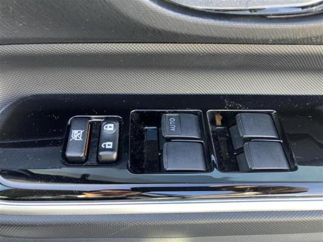 アクア クロスオーバー　新品タイヤ／保証書／純正　９インチ　ＳＤナビ／衝突安全装置／車線逸脱防止支援システム／シート　ハーフレザー／ヘッドランプ　ＬＥＤ／Ｂｌｕｅｔｏｏｔｈ接続／ＥＴＣ／ＥＢＤ付ＡＢＳ／横滑り防止装置（15枚目）