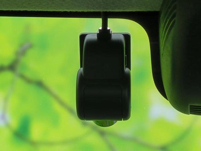 スペーシアカスタム ハイブリッドＸＳ　新品タイヤ／保証書／純正　８インチ　ＳＤナビ／両側電動スライドドア／シートヒーター／全方位モニター用カメラ／シート　ハーフレザー／ヘッドランプ　ＬＥＤ／Ｂｌｕｅｔｏｏｔｈ接続／ＥＴＣ　全周囲カメラ（13枚目）