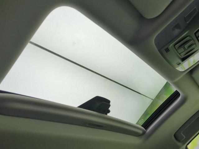 ヴェルファイア Z Gエディション 新品タイヤ/サンルーフ/JBL/保証書/純正 9インチ SDナビ/衝突安全装置/両側電動スライドドア/パノラミックビューモニター/車線逸脱防止支援システム/シート ハーフレザー/電動バックドア 禁煙車(18枚目)