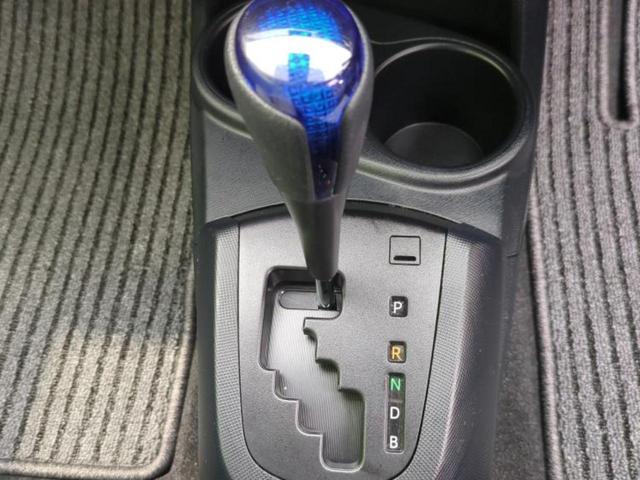 アクア Ｌ　新品タイヤ／保証書／社外　ＳＤナビ／トヨタセーフティセンス／ＥＴＣ／ＥＢＤ付ＡＢＳ／横滑り防止装置／アイドリングストップ／フルセグＴＶ／禁煙車／エアバッグ　運転席／エアバッグ　助手席／衝突安全ボディ（16枚目）