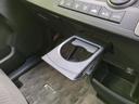 WECARSでは各商談席に大型モニターをご用意しております!見やすい大画面でゆったりと全国の在庫をご覧いただけます!是非ご来店お待ちしております!