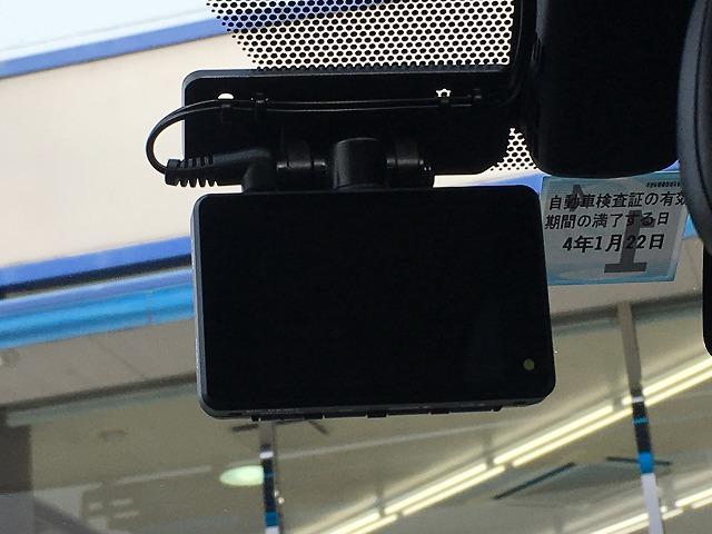 A 修復歴無 アルミホイール アイドリングストップ ワンオーナー EBD付ABS 衝突安全装置 車線逸脱防止支援システム 横滑り防止装置 盗難防止システム ETC 純正メモリーナビ TV(13枚目)