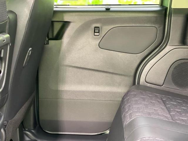 デリカミニ ４ＷＤ　Ｔプレミアム　保証書／純正　９インチ　ＳＤナビ／デジタルルームミラー／イーアシスト（ミツビシ）／両側電動スライドドア／シートヒーター　前席／全方位モニター／車線逸脱防止支援システム／シート　ハーフレザー　ターボ（24枚目）