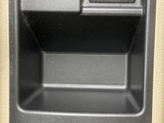 ティーダ 15M SVプラスプラズマ 社外 SDナビ/シート ハーフレザー/ETC/EBD付ABS/ワンセグTV/衝突安全ボディ/パワーウインドウ/インテリジェントキー/オートエアコン/パワーステアリング/オートライト/盗難防止システム(31枚目)