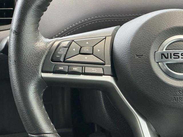 セレナ ｅパワーハイウェイスターＶ　新品タイヤ／保証書／純正　ＳＤナビ／フリップダウンモニター／インテリジェントルームミラー／衝突安全装置／両側電動スライドドア／アラウンドビューモニター／車線逸脱防止支援システム　衝突被害軽減システム（12枚目）