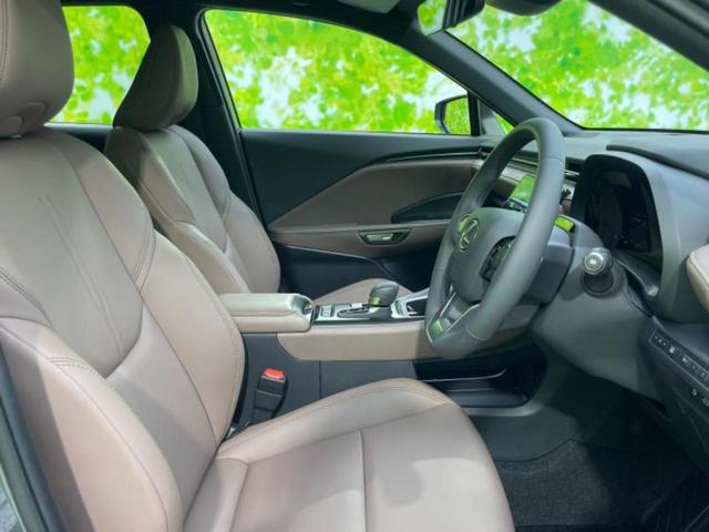 LBX エレガント 保証書/純正 ナビ/プリクラッシュセーフティ/シートヒーター 前席/パノラミックビューモニター/車線逸脱防止支援システム/シート 合皮/パーキングアシスト 自動操舵/電動バックドア 全周囲カメラ(4枚目)