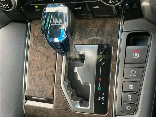 アルファードハイブリッド 4WDエグゼクティブラウンジS 新品タイヤ/サンルーフ/モデリスタエアロ/JBL/保証書/純正 11インチ メモリーナビ/フリップダウンモニター 純正 12.8インチ/デジタルインナーミラー/トヨタセーフティセンス 革シート 4WD(18枚目)