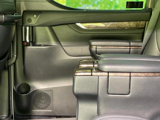 アルファードハイブリッド 4WDエグゼクティブラウンジS 新品タイヤ/サンルーフ/モデリスタエアロ/JBL/保証書/純正 11インチ メモリーナビ/フリップダウンモニター 純正 12.8インチ/デジタルインナーミラー/トヨタセーフティセンス 革シート 4WD(24枚目)