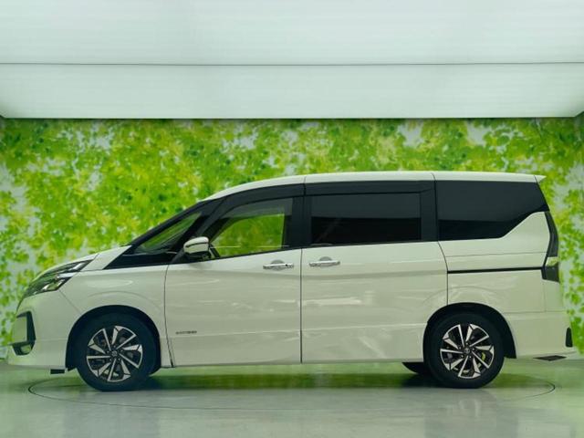 セレナ ハイウェイスターＶ　新品タイヤ／保証書／純正　１０インチ　ＳＤナビ／フリップダウンモニター　純正　１１インチ／インテリジェントルームミラー／エマージェンシーブレーキ／両側電動スライドドア／アラウンドビューモニター　禁煙車（2枚目）