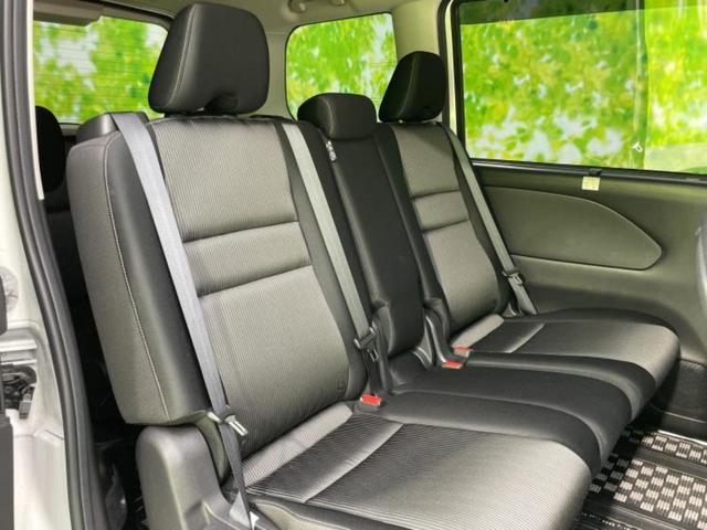 セレナ ハイウェイスターＶ　新品タイヤ／保証書／純正　１０インチ　ＳＤナビ／フリップダウンモニター　純正　１１インチ／インテリジェントルームミラー／エマージェンシーブレーキ／両側電動スライドドア／アラウンドビューモニター　禁煙車（5枚目）