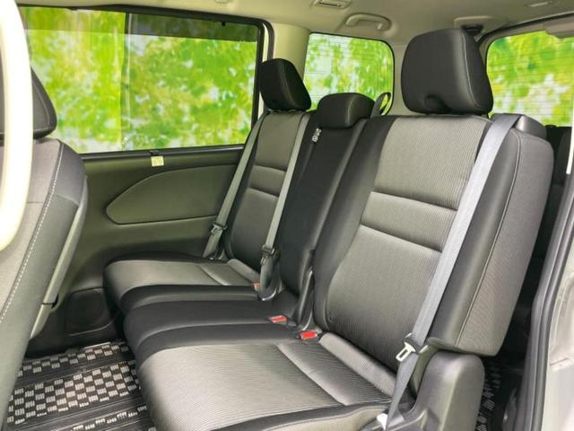 セレナ ハイウェイスターＶ　新品タイヤ／保証書／純正　１０インチ　ＳＤナビ／フリップダウンモニター　純正　１１インチ／インテリジェントルームミラー／エマージェンシーブレーキ／両側電動スライドドア／アラウンドビューモニター　禁煙車（8枚目）