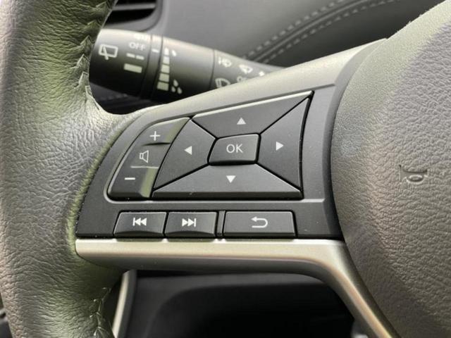 セレナ ハイウェイスターＶ　新品タイヤ／保証書／純正　１０インチ　ＳＤナビ／フリップダウンモニター　純正　１１インチ／インテリジェントルームミラー／エマージェンシーブレーキ／両側電動スライドドア／アラウンドビューモニター　禁煙車（30枚目）