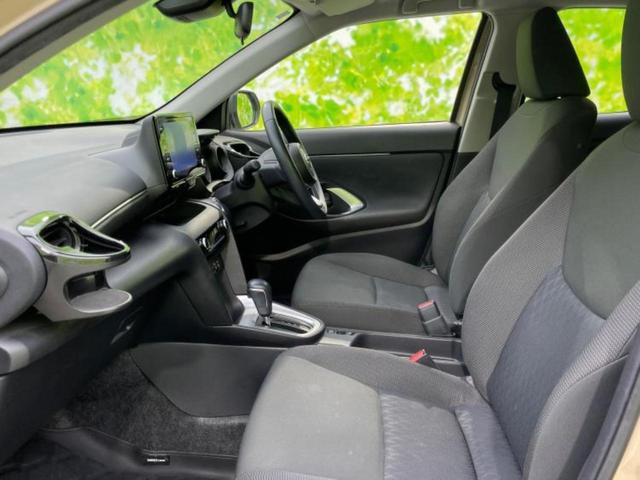 ヤリスクロス ハイブリッドＧ　新品タイヤ／保証書／ディスプレイオーディオ８インチ／トヨタセーフティセンス／シートヒーター　前席／パノラミックビューモニター／車線逸脱防止支援システム／ヘッドランプ　ＬＥＤ／ＵＳＢジャック　ＴＶ（7枚目）