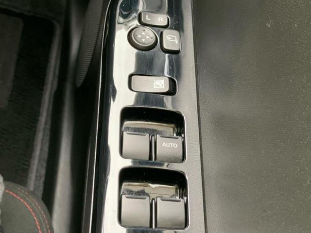 国産車から輸入車まで多様なお客様のニーズのお応えできるように、全国規模で豊富な在庫展開！車のことならＷＥＣＡＲＳへ！