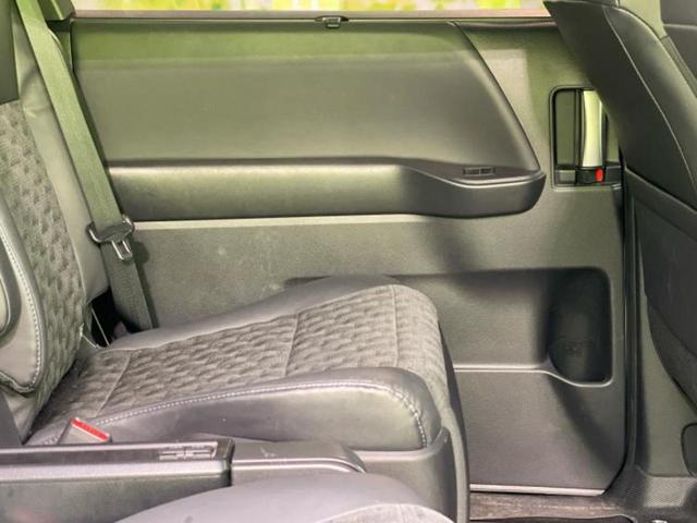 ＷＥＣＡＲＳでは各商談席に大型モニターをご用意しております！見やすい大画面でゆったりと全国の在庫をご覧いただけます！是非ご来店お待ちしております！