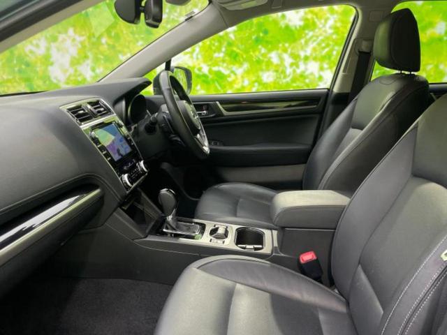 ＷＥＣＡＲＳでは各商談席に大型モニターをご用意しております！見やすい大画面でゆったりと全国の在庫をご覧いただけます！是非ご来店お待ちしております！