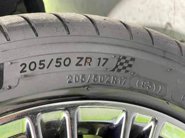 ＷＥＣＡＲＳの展示場では実際に見て、触ってお車をお選びいただけます！知識の豊富な営業スタッフが様々なカーライフをご提案いたします！