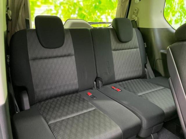 セレナ ハイウェイスターＶ　新品タイヤ／保証書／純正　９インチ　ＳＤナビ／フリップダウンモニター　純正　１１インチ／インテリジェントルームミラー／エマージェンシーブレーキ／両側電動スライドドア／シートヒーター　前席　全周囲カメラ（6枚目）