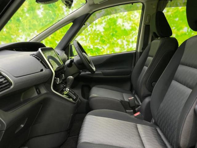 セレナ ハイウェイスターＶ　新品タイヤ／保証書／純正　９インチ　ＳＤナビ／フリップダウンモニター　純正　１１インチ／インテリジェントルームミラー／エマージェンシーブレーキ／両側電動スライドドア／シートヒーター　前席　全周囲カメラ（7枚目）