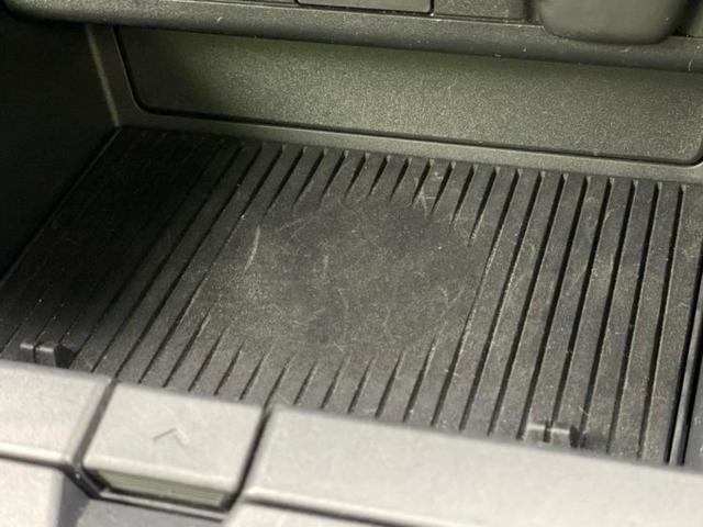 プリウス Ｚ　新品タイヤ／保証書／ディスプレイオーディオ１２．３インチ／デジタルインナーミラー／トヨタセーフティセンス／エアーシート　前席／パノラミックビューモニター／車線逸脱防止支援システム／シート　合皮　ＴＶ（33枚目）