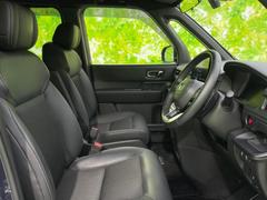 「この車の写真をもっと見たい」「状態が気になる」「この装備はついている？」どんな小さな疑問でもお気軽にお問い合わせください！ 4