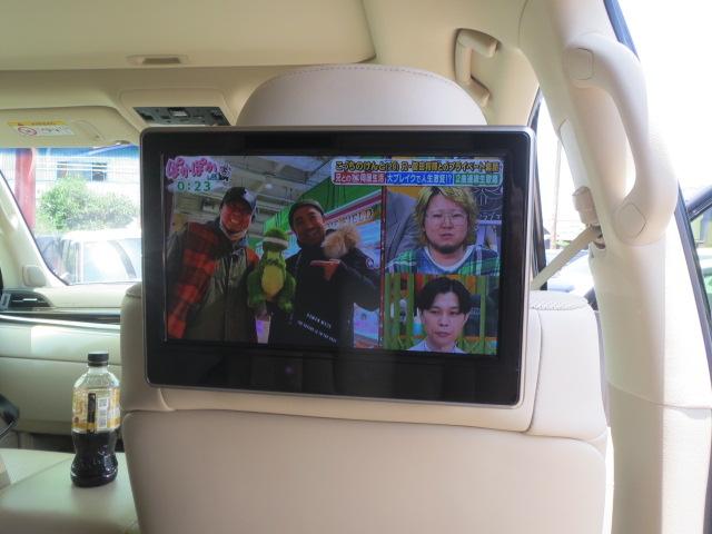 ＬＸ ＬＸ５７０ブラックシークエンス　ＷＡＬＤフルエアロ　ＷＡＬＤ２４インチＡＷ　黒革シート　サンルーフ　純正ナビ・ＴＶ　リアモニター２個　ＥＴＣ（16枚目）