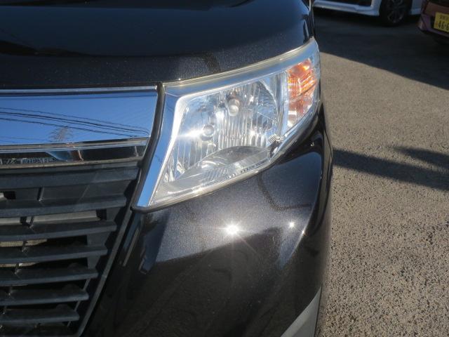 ルーミー Ｘ　Ｓ　片側パワースライドドア　純正ＳＤナビ　ＴＶ　バックカメラ　純正ＥＴＣ　レーダーブレーキ　スマートキー（4枚目）