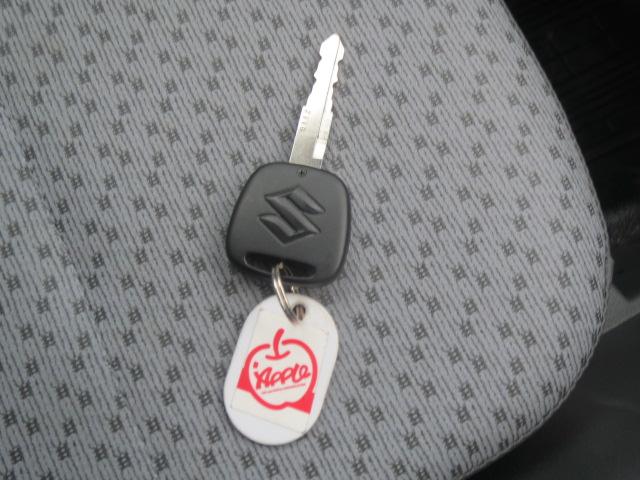 キャリイトラック KCエアコン・パワステ キーレス シルバー レーダーブレーキサポート フロアマット 荷台マット(20枚目)