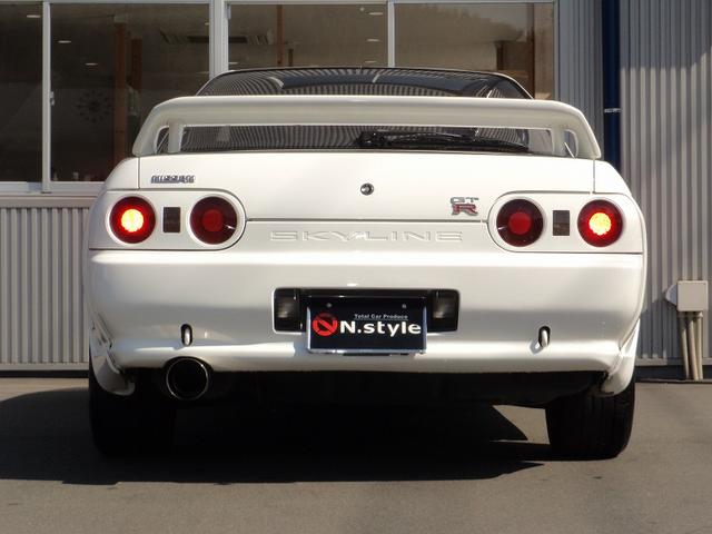 スカイライン ＧＴ－Ｒ　タイミングベルト交換済み　平成２０年・２２年・２４年・２６年・２８年・３０年記録簿あり　柿本マフラー　修復歴なし（3枚目）