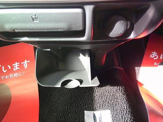 アルトラパン Ｇ　スマートキー　電動格納ミラー　ベンチシート　ＣＶＴ　盗難防止システム　ＡＢＳ　ＣＤ　アルミホイール　衝突安全ボディ　エアコン　パワーステアリング　パワーウィンドウ（58枚目）