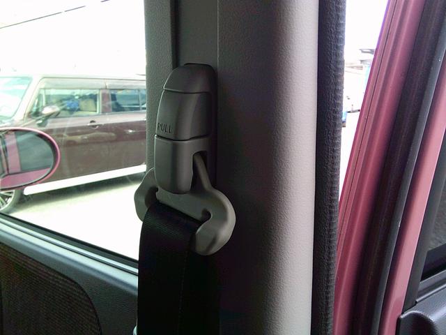 アルトラパン Ｇ　スマートキー　電動格納ミラー　ベンチシート　ＣＶＴ　盗難防止システム　ＡＢＳ　ＣＤ　アルミホイール　衝突安全ボディ　エアコン　パワーステアリング　パワーウィンドウ（61枚目）