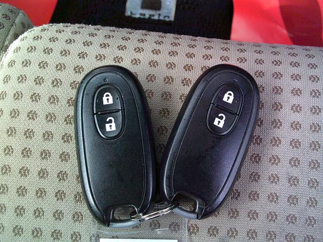 アルトラパン リミテッド　ＥＴＣ　ナビ　スマートキー　電動格納ミラー　シートヒーター　ＣＶＴ　盗難防止システム　ＡＢＳ　ＣＤ　アルミホイール　衝突安全ボディ　エアコン　パワーステアリング　パワーウィンドウ　運転席エアバッグ（10枚目）
