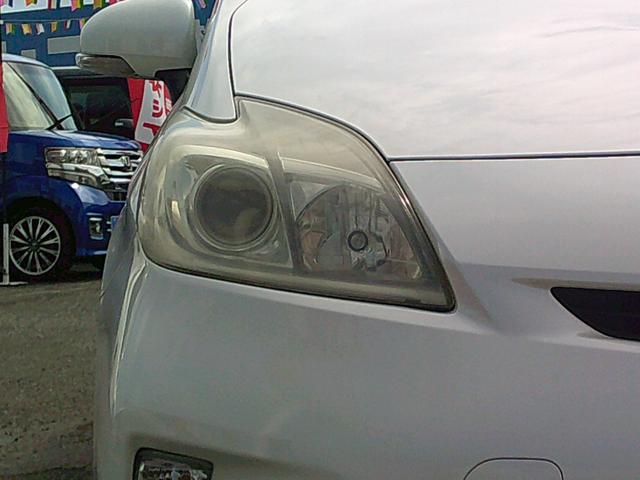 プリウス Ｓ　ＥＴＣ　バックカメラ　ナビ　アルミホイール　オートライト　ＨＩＤ　ＣＶＴ　スマートキー　電動格納ミラー　盗難防止システム　ＣＤ　ＤＶＤ再生　衝突安全ボディ　ＡＢＳ　ＥＳＣ（22枚目）