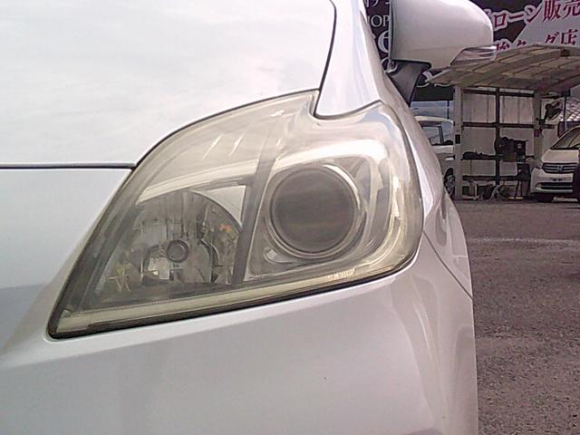 プリウス Ｓ　ＥＴＣ　バックカメラ　ナビ　アルミホイール　オートライト　ＨＩＤ　ＣＶＴ　スマートキー　電動格納ミラー　盗難防止システム　ＣＤ　ＤＶＤ再生　衝突安全ボディ　ＡＢＳ　ＥＳＣ（23枚目）